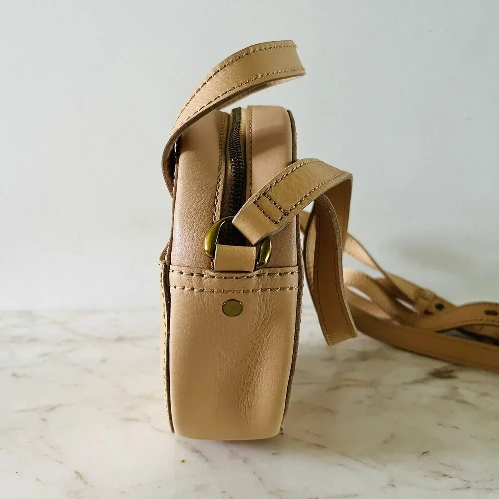 MADEWELL The Juno Circle Crossbody Bag in Beige Leather